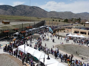 2013-04-26_w-line-opening03