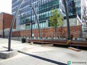 2015-11-06_tail-tracks-plaza-4