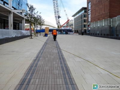 2015-11-06_tail-tracks-plaza-1