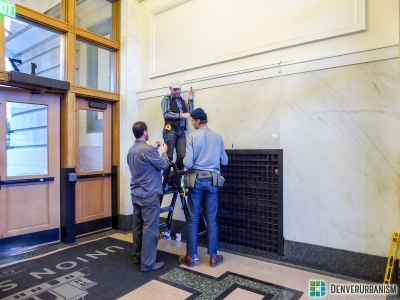 2015-12-29_105th-meridian-sign1